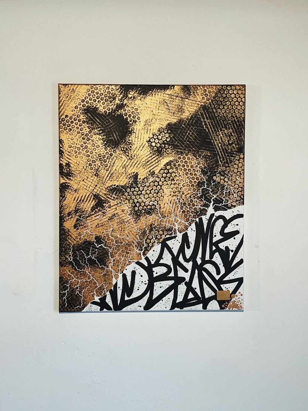 Bronze and Black 195€