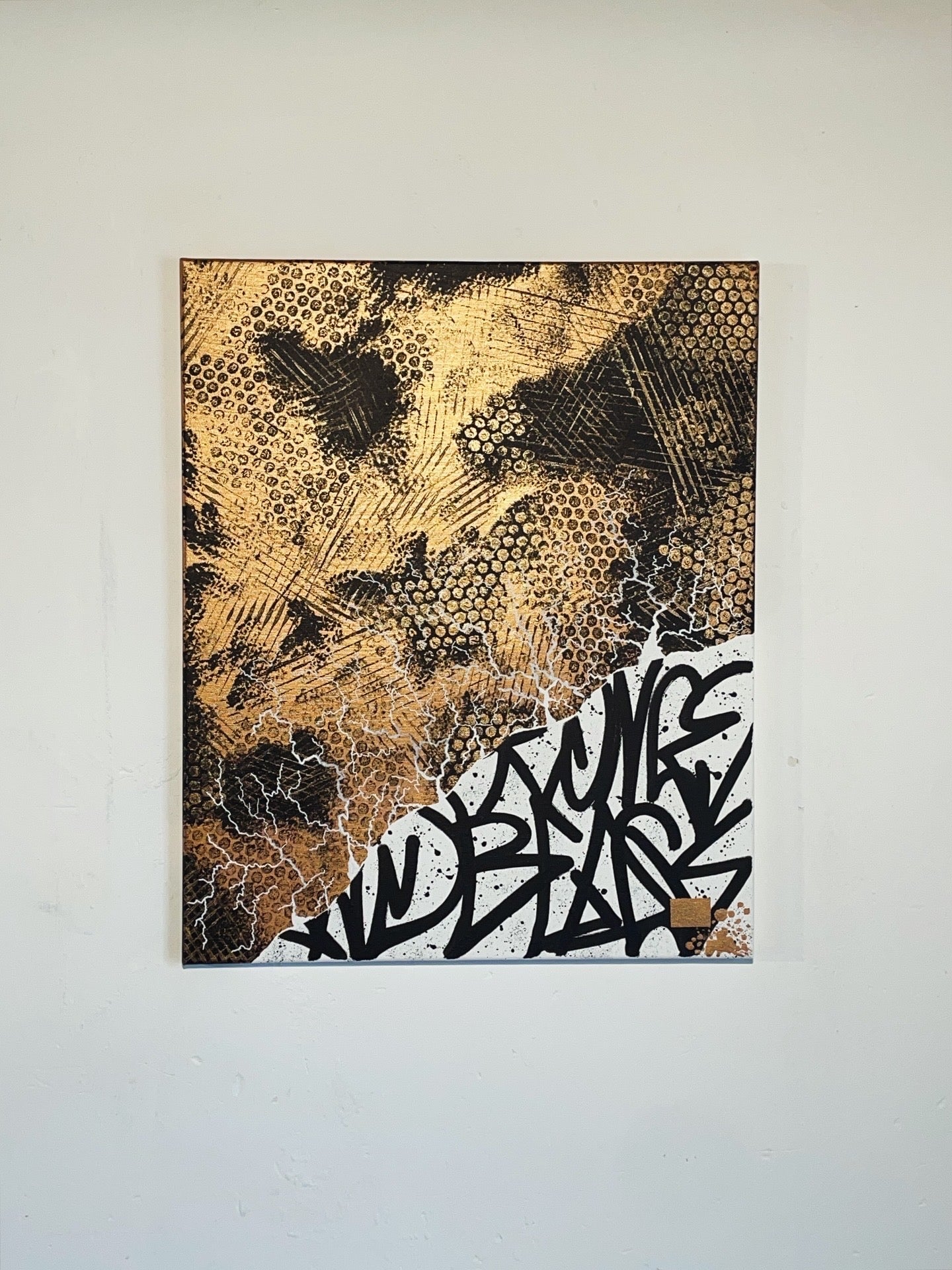 Bronze and Black 195€