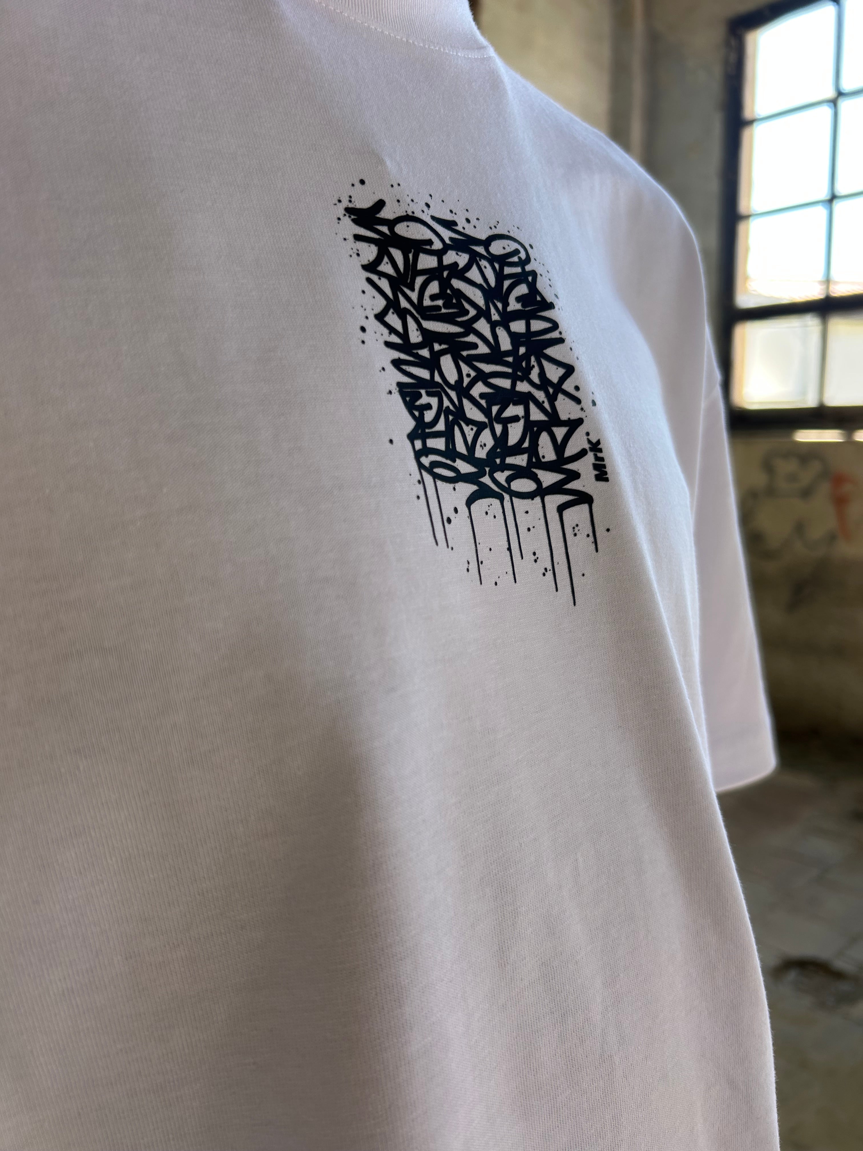 MrK // MN // WHITE
